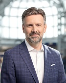 Josh Earnest